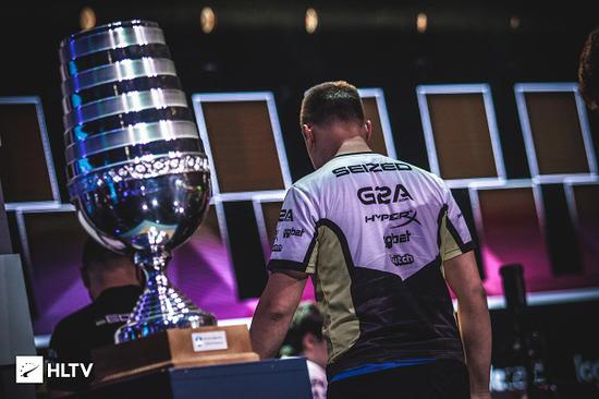 2026年最佳电竞利器HyperX暗影精灵Pro16锐龙版评测